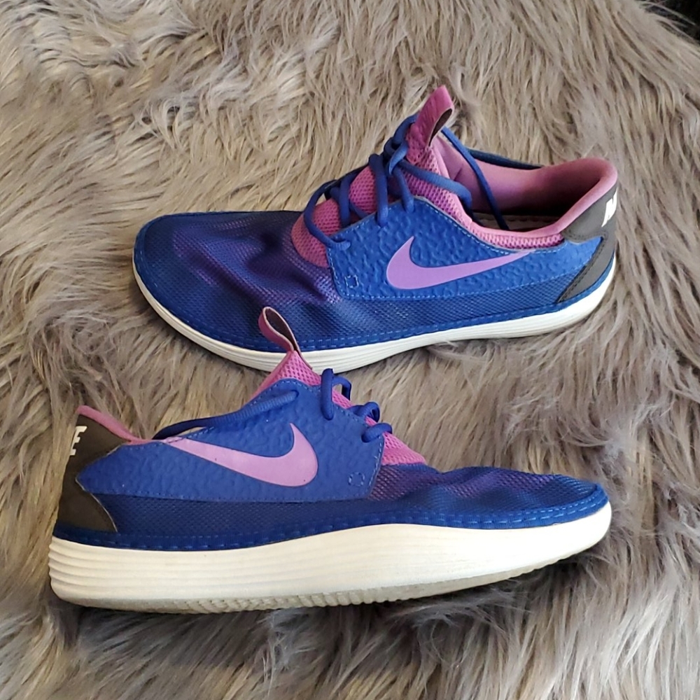 Nike solar soft